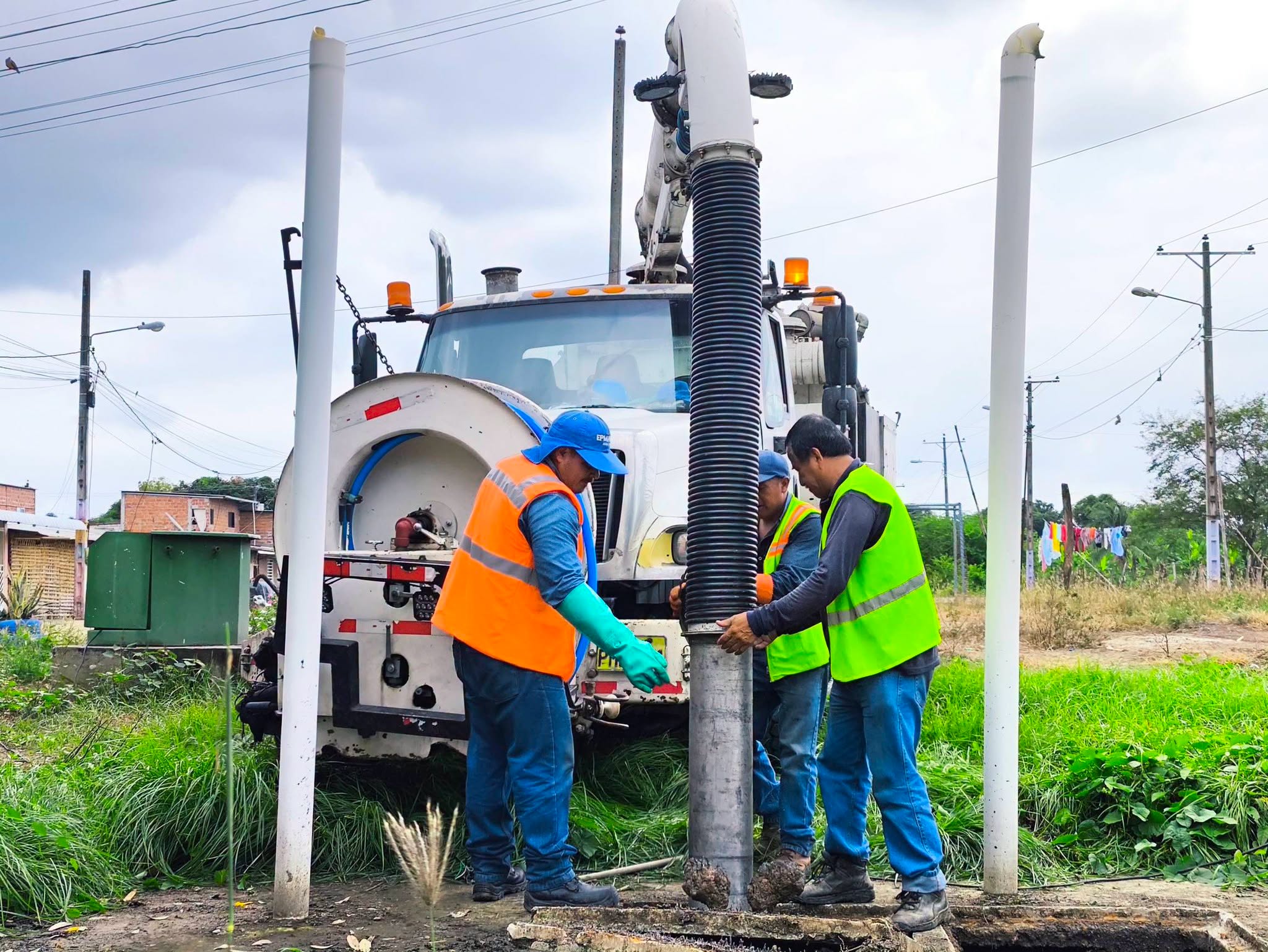 ¡Seguimos trabajando por un Tosagua más limpio y ordenado!